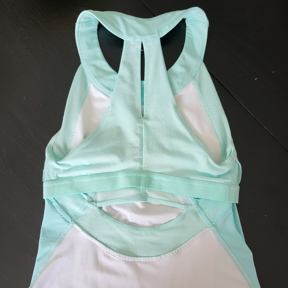 Lululemon halter - Picture 4 of 9